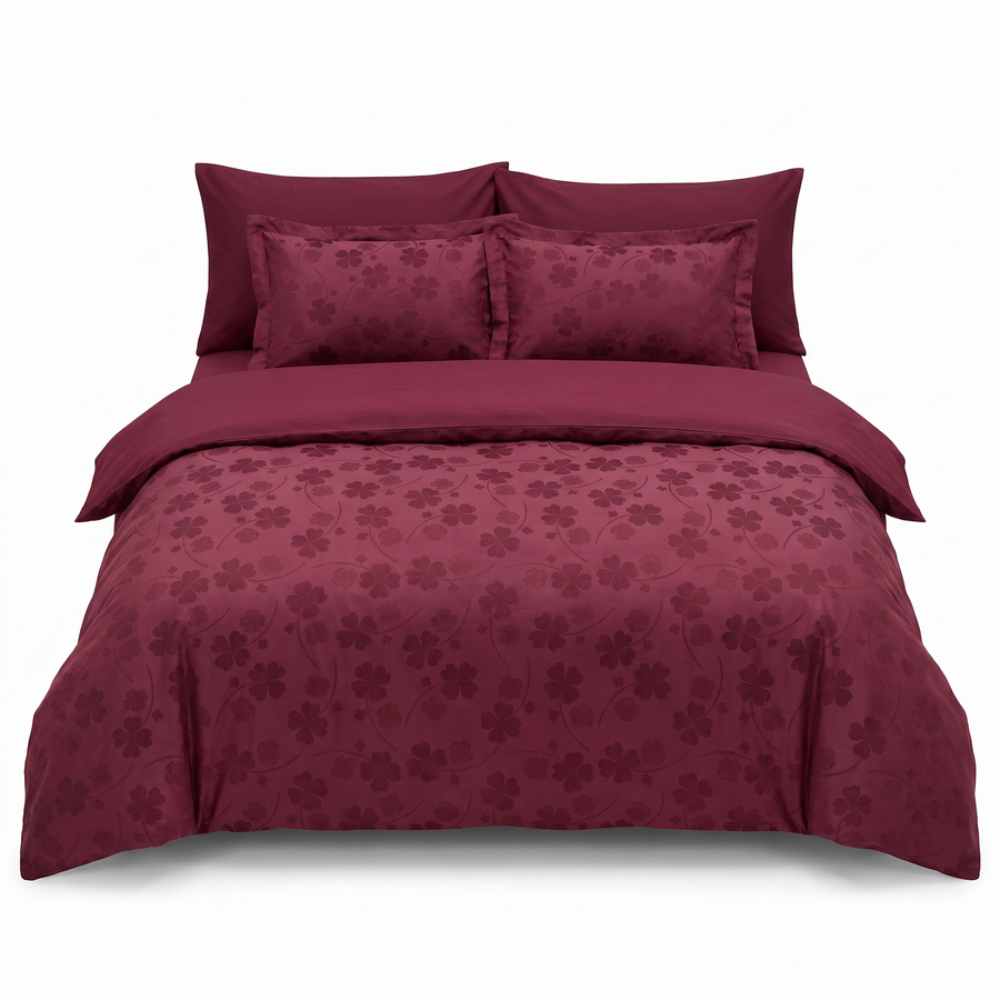 Komplet pościeli z satyny żakardowej CLOVER DARK RED – 6 elementów — widok z przodu
